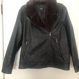 Women’s simply Vera Wang faux leather jacket